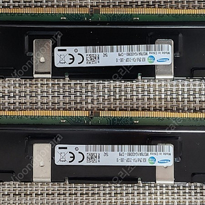 삼성 램 8gb ddr4-2133 2개 판매합니다.