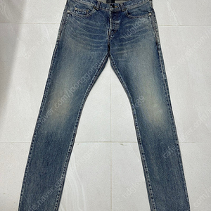 생로랑 22ss 더티블루 슬림진 32size