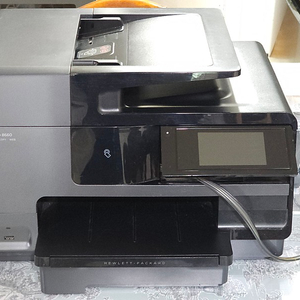 HP Officejet Pro 8660 부품용 판매합니다.