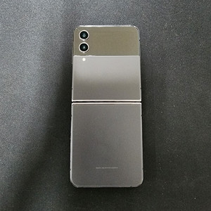 부산 갤럭시Z플립4 그라파이트 액정 베젤 배터리 교체 리퍼폰 새상품급 62만원