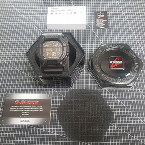 지샥 3403 [G-SHOCK 3403 GD-350-1BDR] 판매 합니다.