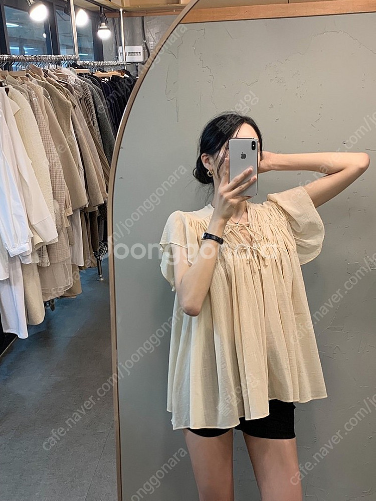 인프젯 리본 주름 셔링 브이넥 프릴 플레어 블라우스 정...--1