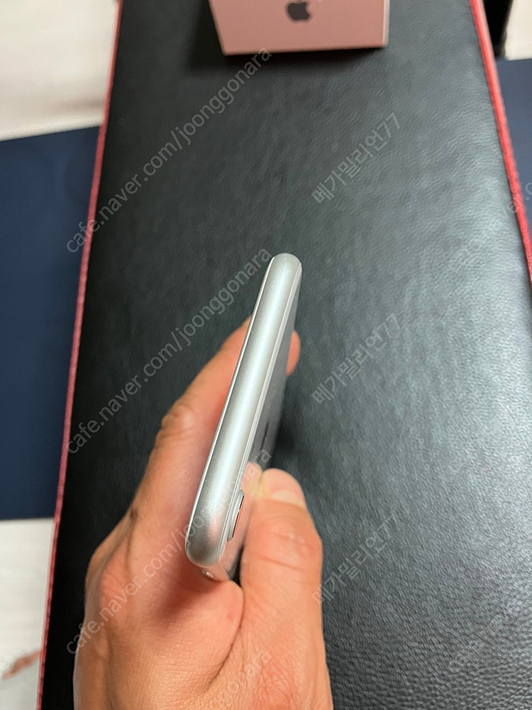 아이폰8 256 셔터무음 판매합니다.--2