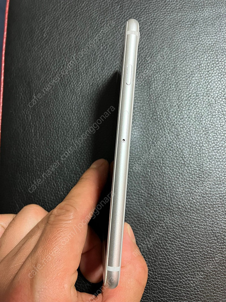 아이폰8 256 셔터무음 판매합니다.--4