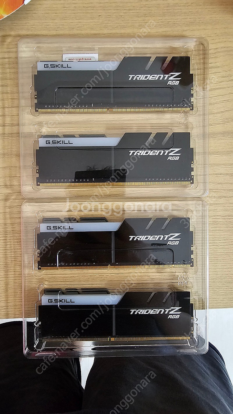 G.SKILL DDR4-3200 CL14 TRIDENT...--2