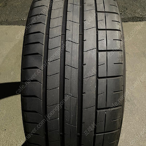 235 35 19 피렐리타이어 pz4