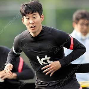대한민국 국가대표 선수지급용 국대 드릴탑 하프집업 이미지