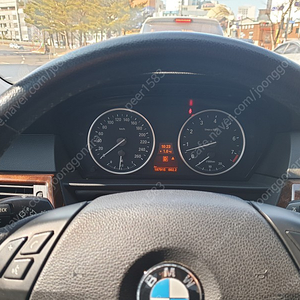 BMW E60 528I 팜니다