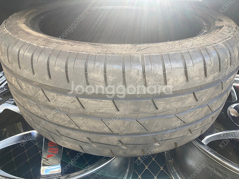 235 45 17 한대분 저렴하게 팝니다--0