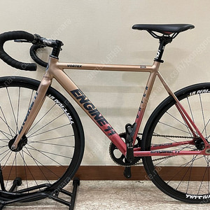 엔진11 볼텍스 23년식 픽시자전거 (상태최상)