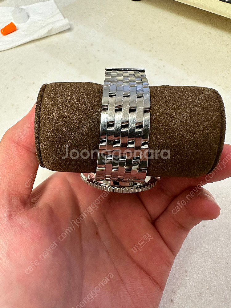 네비타이머 황금날개 43mm--3