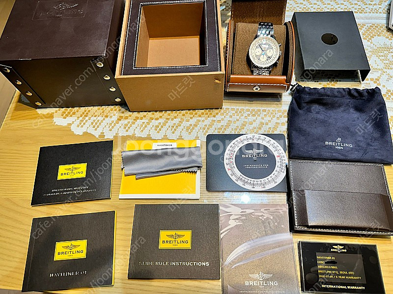 네비타이머 황금날개 43mm--6