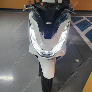 Pcx125 22년식 abs 신차급(배달풀셋팅)판매합니다.