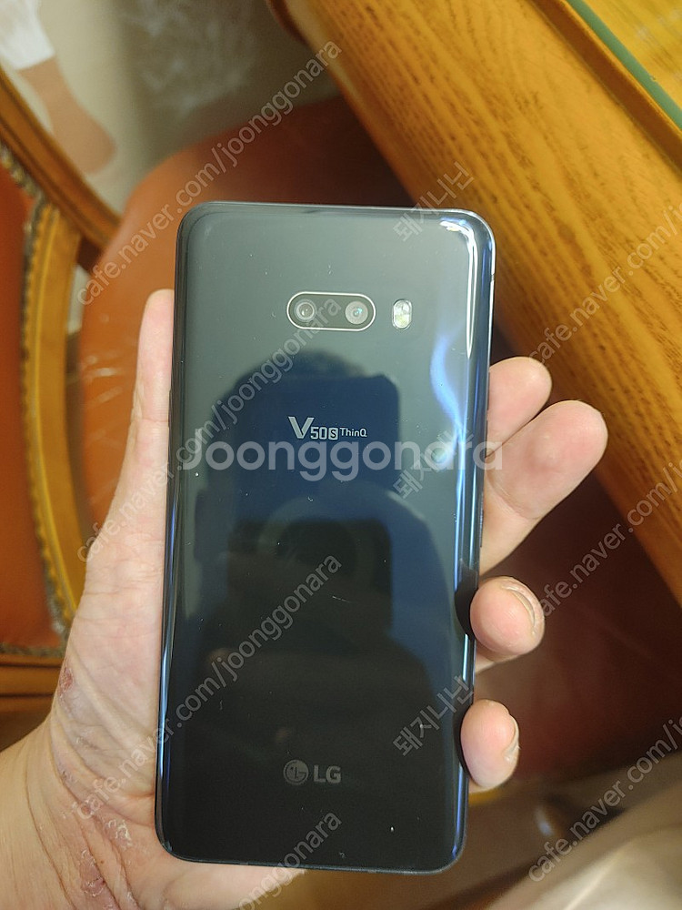 LG v50s 싸게팝니다 개인입니다.--2