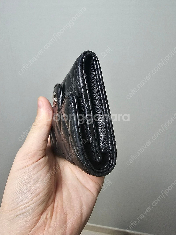 샤넬 클래식 똑딱이 카드지갑 팝니다. (램스킨)--2