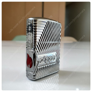 정품 미개봉 새 지포라이터 29672 ZIPPO BOLTS DESIGN