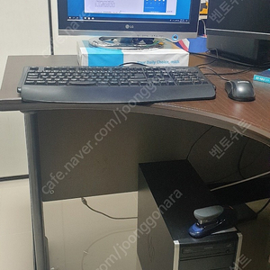 조용한 HP 컴퓨터 set 팝니다.(i5 2500, RAM8G, SSD120, HDD500, 그래픽 GT630 윈도10정품