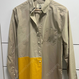 이얼즈어고 Yearsago 버터플라이카라 셔츠(샌드베이지/옐로우) XL 팝니다.