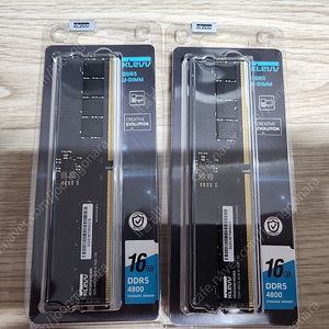 KLEVV DDR5 4800 램 16GB x 2장