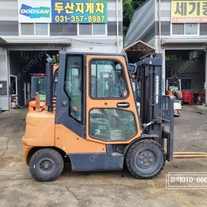 [지게차] 두산 3톤 중고 디젤지게차 판매 / D30S-5 2010년 기본옵션