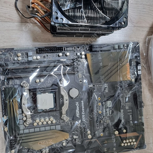 인텔 i7 6700k + asrock z170 extreme4 +16g램 팝니다