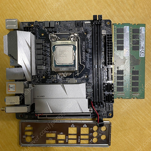 i5-10400, asrock z490m-itx, samsung ddr4 2666 16G(2개)