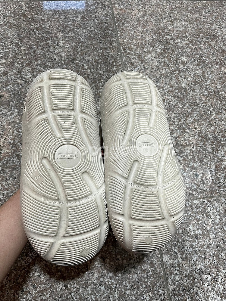 토앤토 위글위글 플립플랍 240 사이즈 팝니다--1