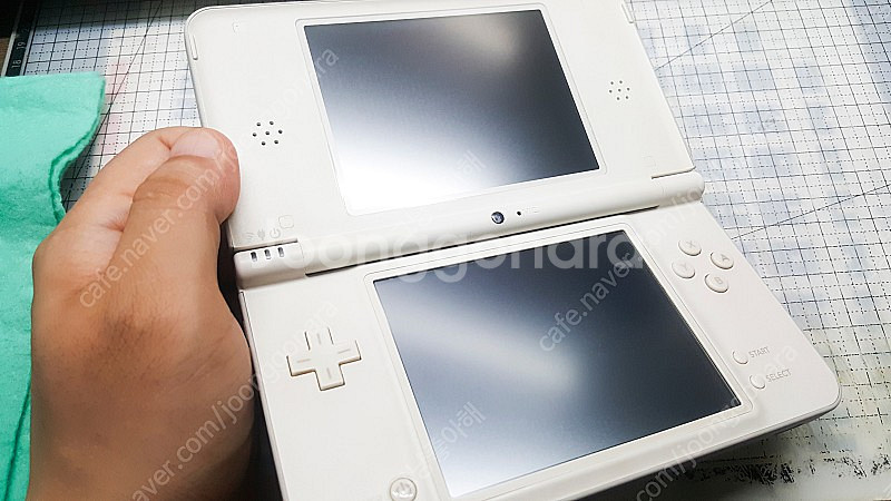 닌텐도 DSI LL 화이트 + 커펌 + 터치펜 + 충전...--1