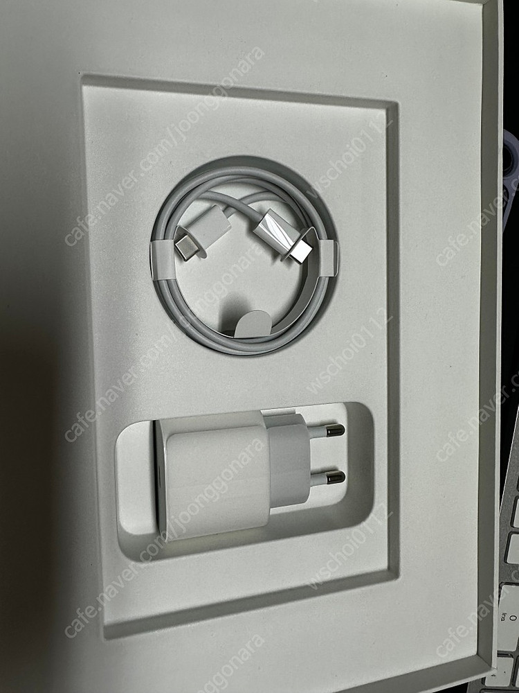 아이패드 에어5 퍼플64g wifi 애케플(25년7월16일) 가입 판매합니다--7