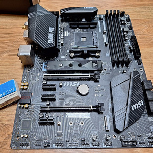 MSI B450 게이밍 프로 카본 AC