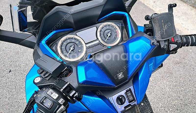 22년 6월 출고 포르자350 캔디블루 팝니다.--4