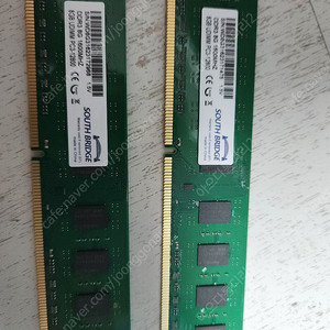 DDR3 8Gb 2개