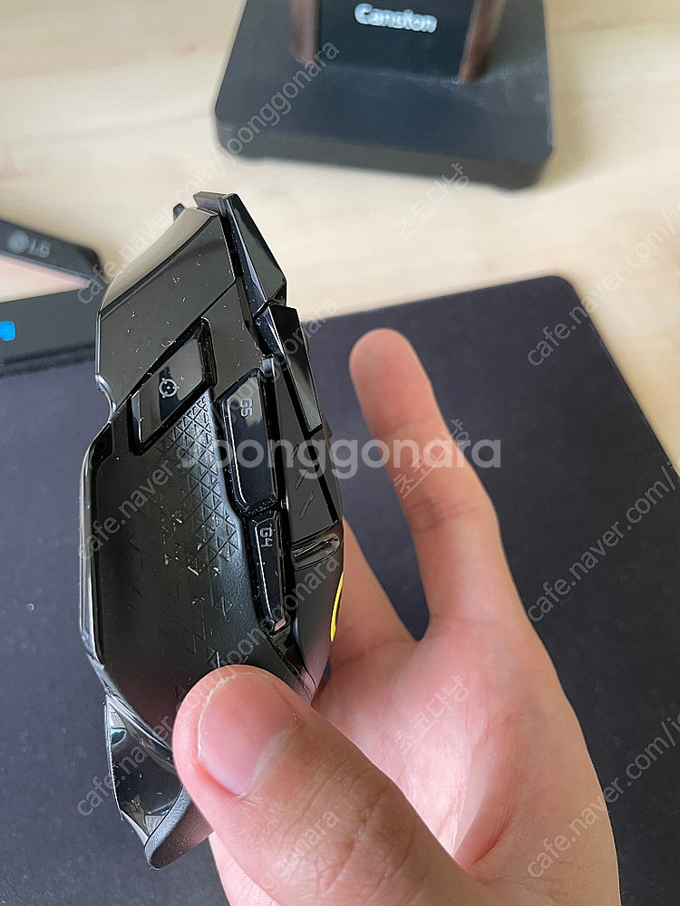 로지텍 g502 무선 게이밍 마우스 팝니다.--2