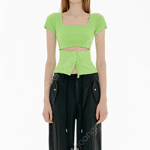 YUSE SQUARE NECK CUT OUT SNAP TOP - LIGHT GREEN