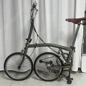 브롬톤 brompton 로우라커 M6R