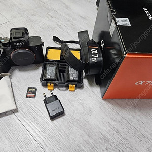 a7m4+고독스 v1 + 탐론20-40mm + 삼각대 등등 팝니다.