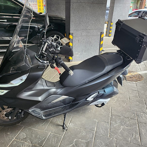 pcx 2020년식 6000키로대 팝니다.