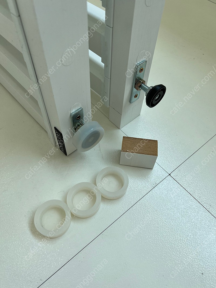 오늘의집 공간분리 좁은가벽 스트라이프 우드레이가벽 파티션 화이트 2개 - 천정높이 237 이상--8