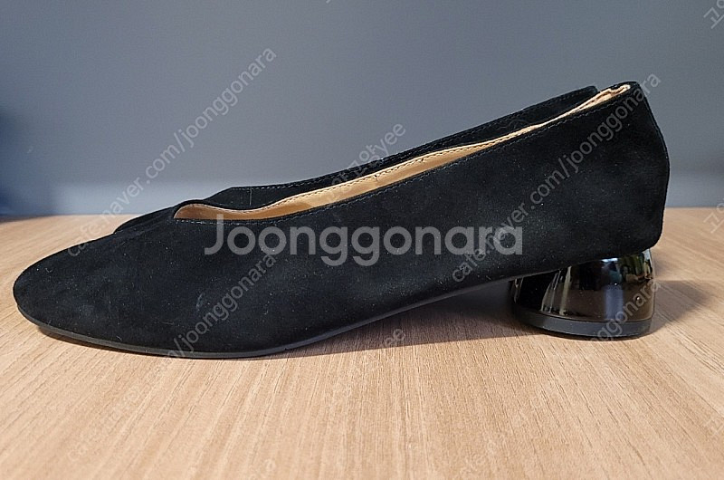 [235] 바바라 라운드 포인트 펌프스--1