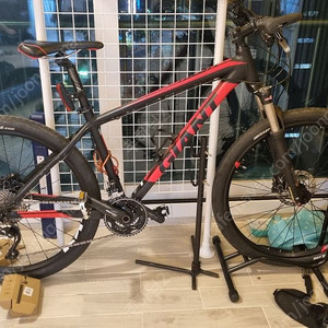 MTB 27.5 자이언트 타론1 M사이즈 (서비스 부품 포함) 팝니다.