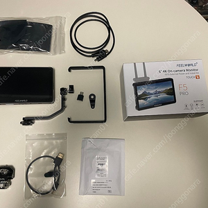 필월드 F5 pro 모니터 판매 + 스몰리그정품 HDMI 케이블