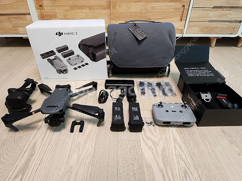 DJI 매빅3 플라이모어 콤보 , 태블릿 홀더포함--1