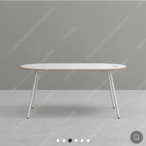 데스커 타원형 테이블(콘센트형) 책상 또는 식탁으로 사용가능