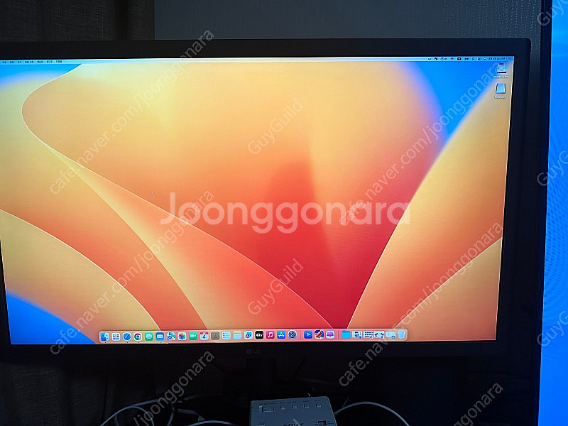 LG 울트라파인 24인치 4K 24MD4KL 모델 판매...--0