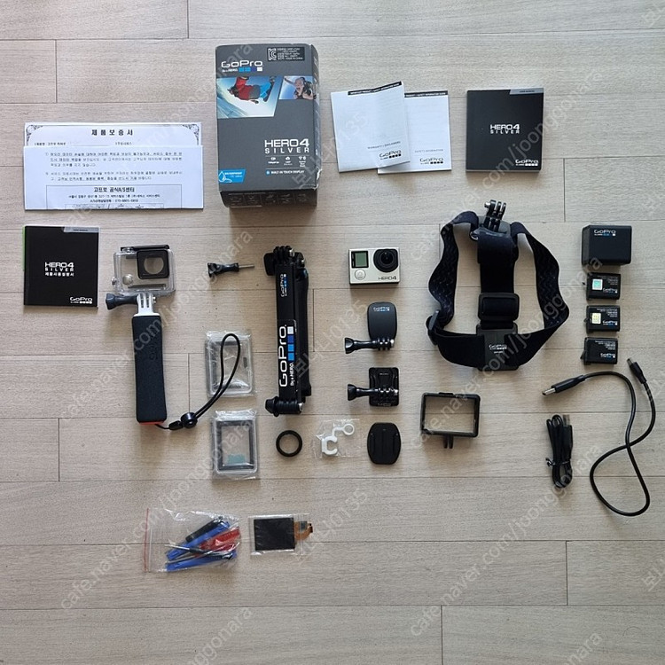고프로4 히어로 실버 풀패키지(후면 터치스크린 수리 키트까지 포함)--0