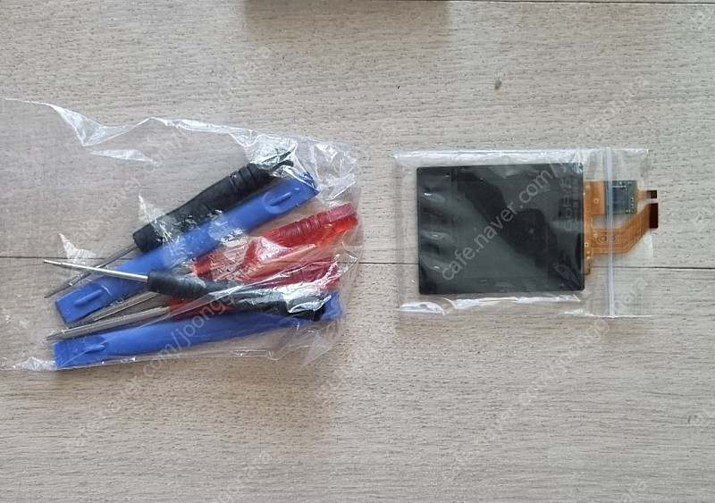 고프로4 히어로 실버 풀패키지(후면 터치스크린 수리 키트까지 포함)--3