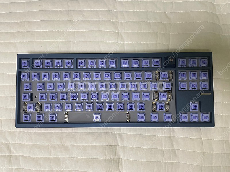 qk80 wk 네이비 팝니다--0