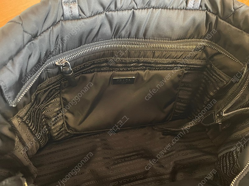 프라다 퀼팅 토트 숄더백--4