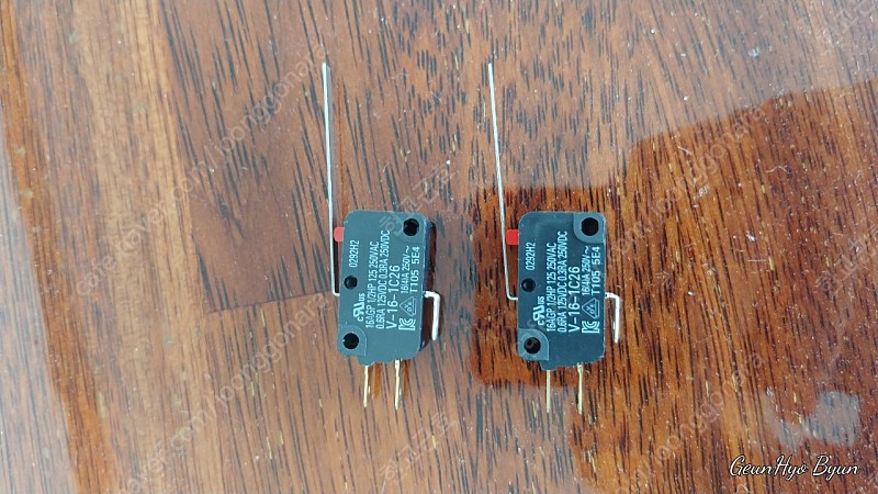 나이스온수기 부품(솔밸브, 마이크로스위치)--1