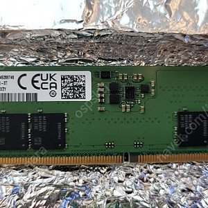 삼성 데스크탑용 RAM DDR5 16G (PC5-5600) 1개팝니다